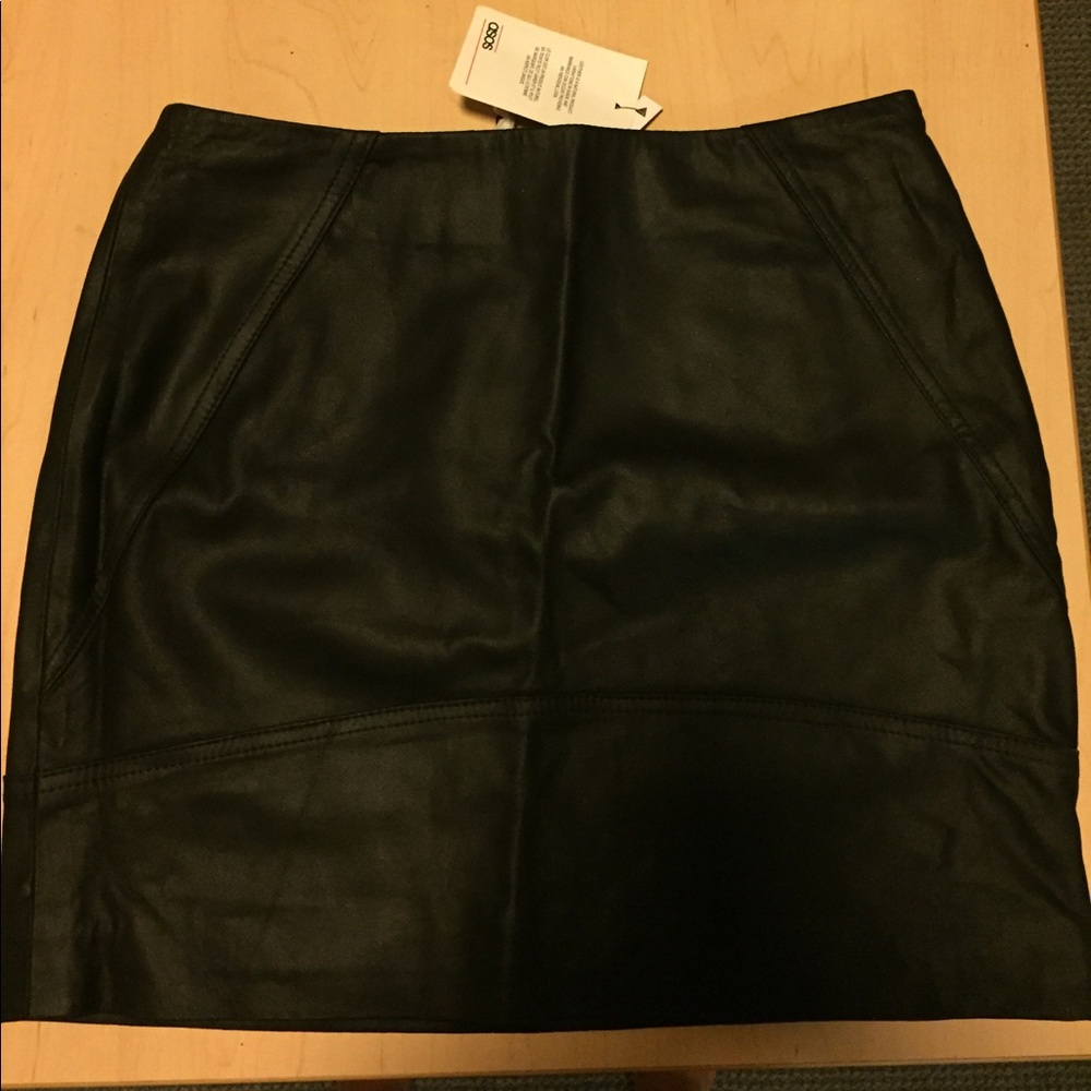 🚫SOLD🚫 NWT genuine leather black mini skirt - Picture 4 of 5